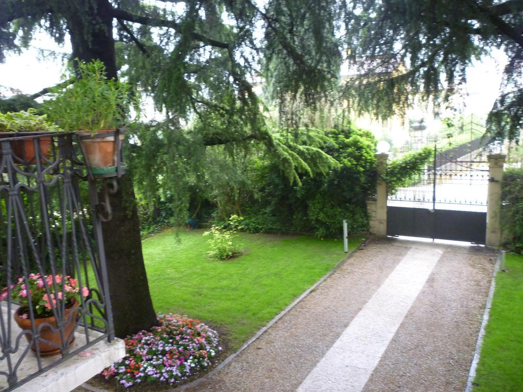 B&B Villa Dei Pini Domegliara ภายนอก รูปภาพ