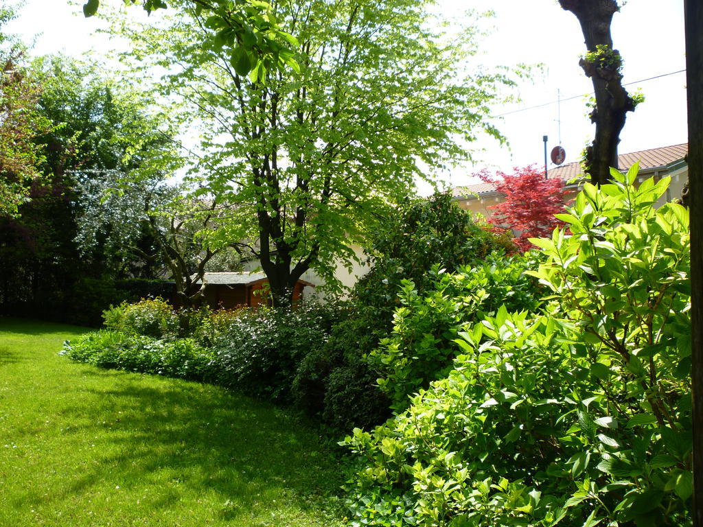 B&B Villa Dei Pini Domegliara ภายนอก รูปภาพ