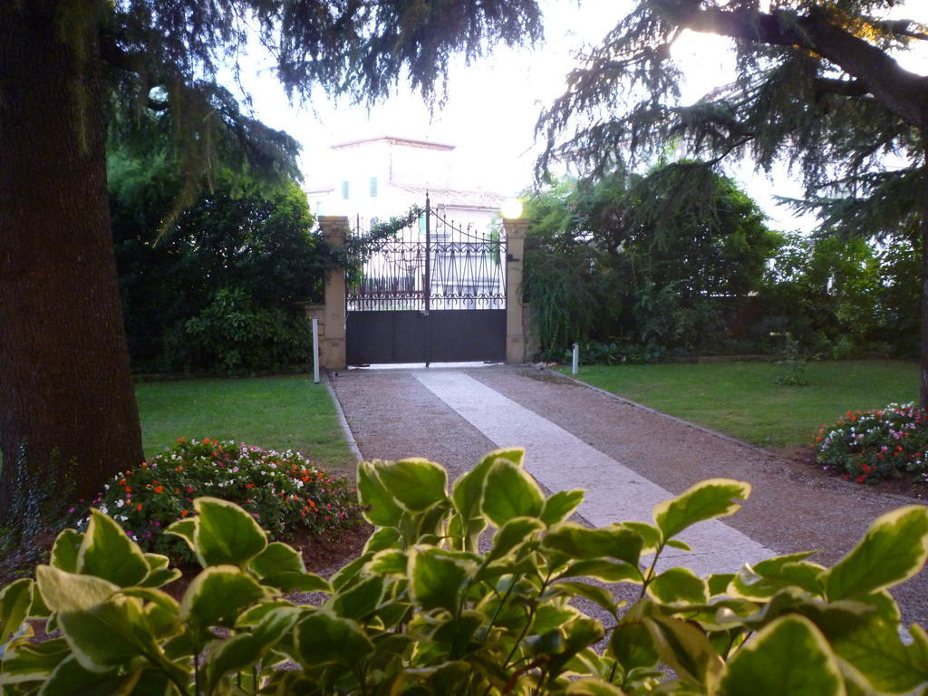 B&B Villa Dei Pini Domegliara ภายนอก รูปภาพ