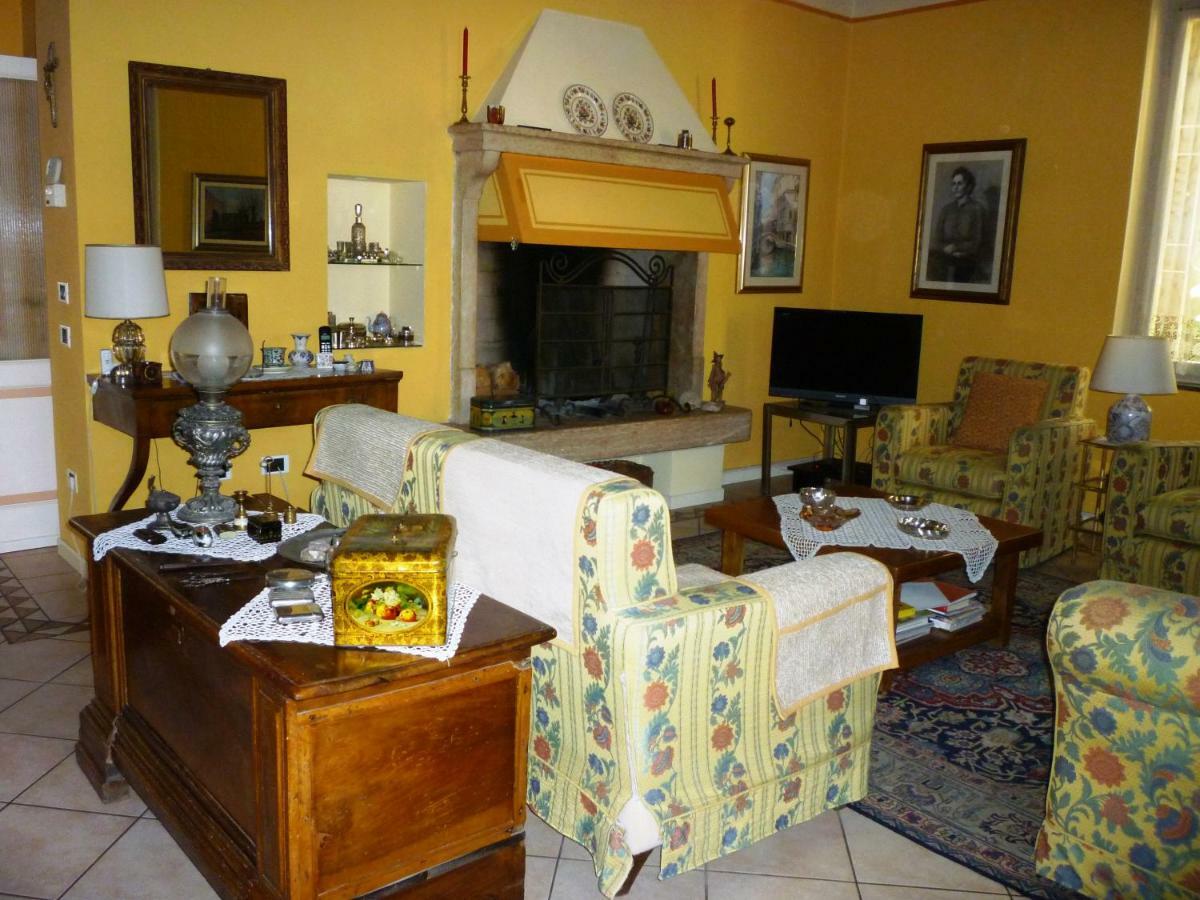 B&B Villa Dei Pini Domegliara ภายนอก รูปภาพ