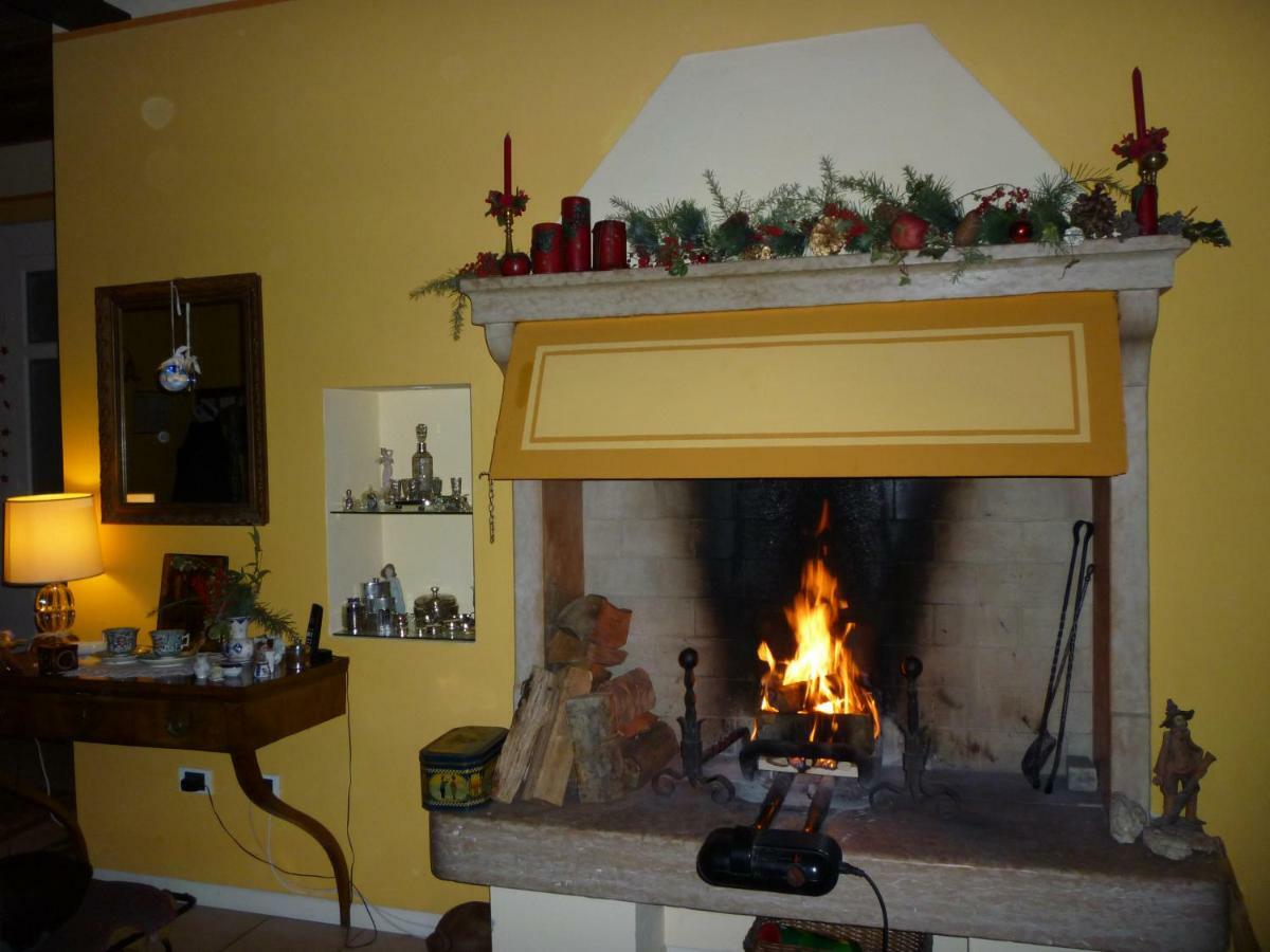 B&B Villa Dei Pini Domegliara ภายนอก รูปภาพ