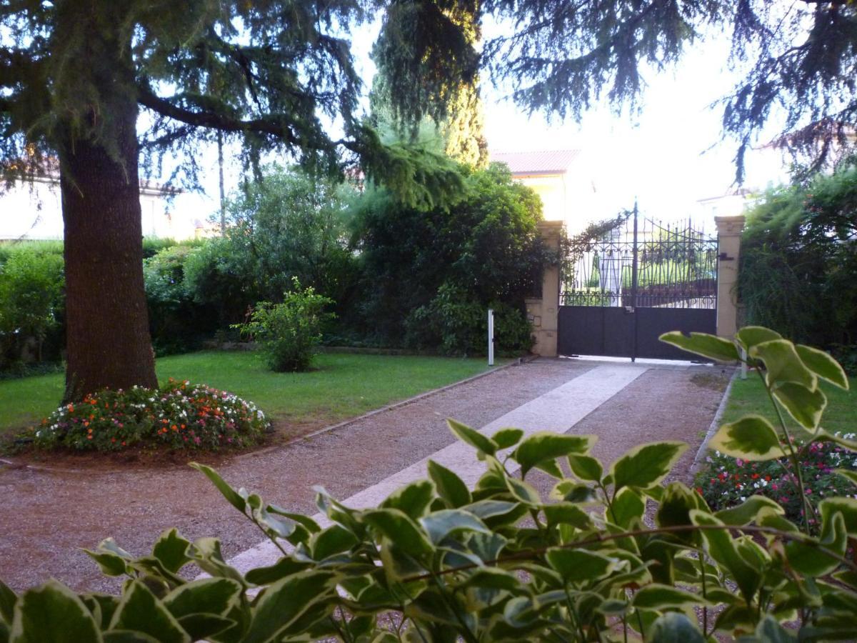 B&B Villa Dei Pini Domegliara ภายนอก รูปภาพ